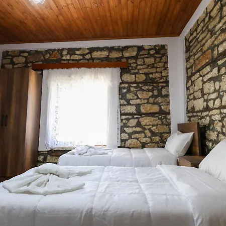 Shpiragu Village Experience Pensjonat