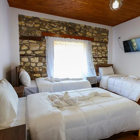 Guest house Shpiragu Village Experience Berat