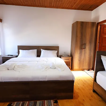 Shpiragu Village Experience بيت ضيافة بيرات