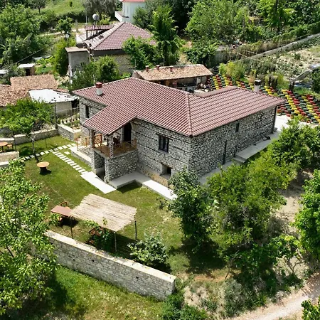 Guest house Shpiragu Village Experience Berat