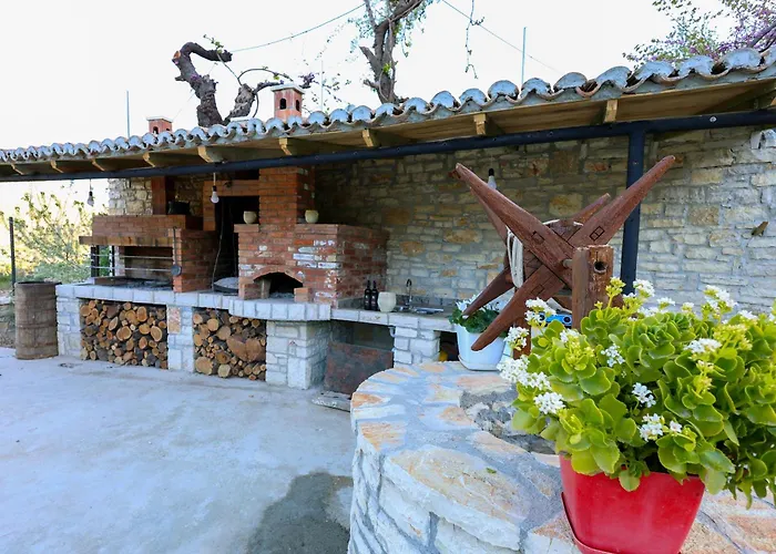 Shpiragu Village Experience * Berat