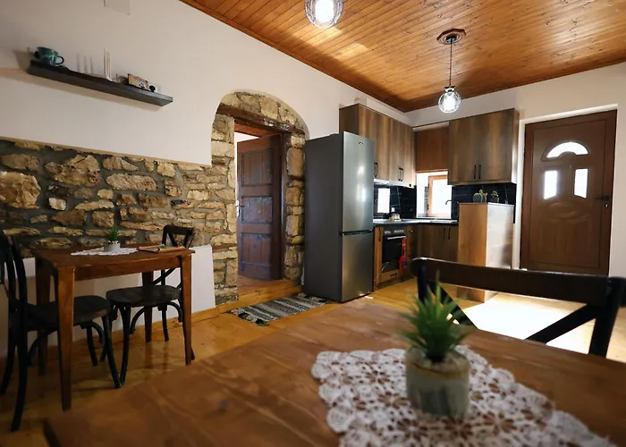 Shpiragu Village Experience Affittacamere Berat