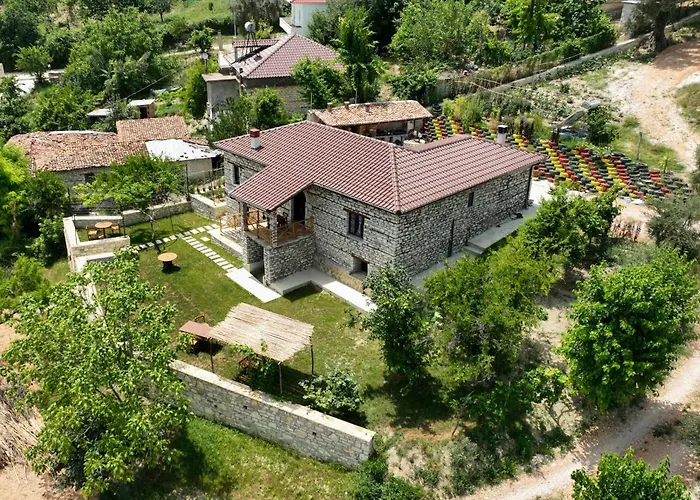 Guest house Shpiragu Village Experience Berat